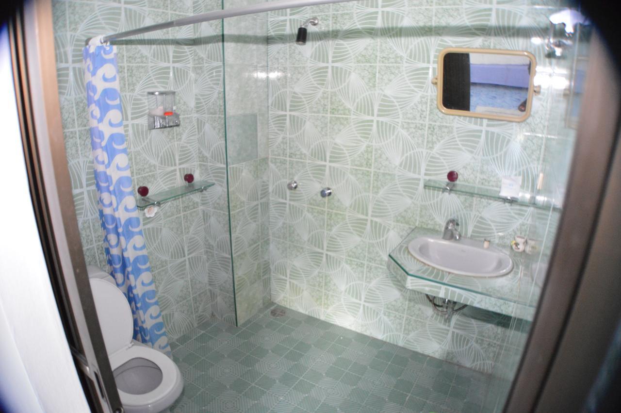 Seabreeze Inn Karon Екстер'єр фото